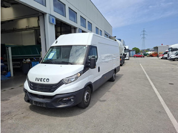 Pulmino IVECO Daily 35s16