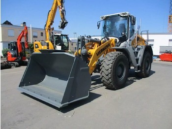Pala gommata LIEBHERR L 526