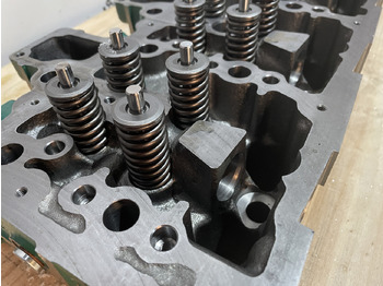 Testa cilindri per Macchina agricola Fendt 933 Vario - głowica cylindrów kompletna NOWA F934201210800: foto 4 Testa cilindri per Macchina agricola Fendt 933 Vario - głowica cylindrów kompletna NOWA F934201210800: foto 4