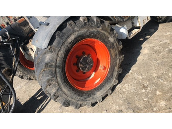 Ruota completa per Macchina agricola Koła felgi Bobcat massey ferguson 15x24 , 460/70 r24: foto 4