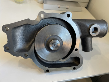 Ricambi per Mietitrebbia Claas Dominator 48 58 68 78 88 76 78 88 - pompa wody U5MW0129: foto 2