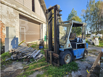Carrello elevatore CATERPILLAR