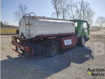 Camion cisterna per il trasporto di carburanti MAN 8.136: foto 4