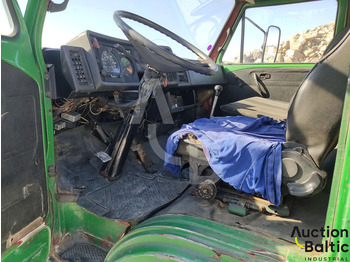 Camion cisterna per il trasporto di carburanti MAN 8.136: foto 5