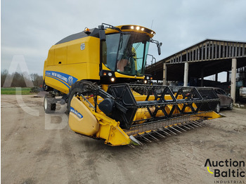 Mietitrebbia per il trasporto di alimenti New Holland TC 5.90: foto 2