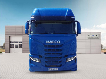 Trattore stradale IVECO S-WAY