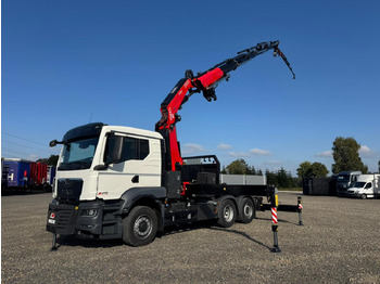 Camion con gru MAN
