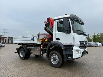 Autocarro ribaltabile, Camion con gru Mercedes-Benz Arocs 1835  4x4 Allrad Fassi F135 Kran Kipper: foto 2