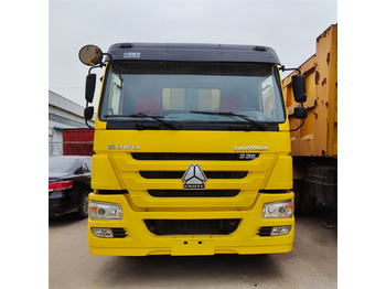 Autocarro ribaltabile SINOTRUK HOWO