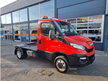 Trattore stradale IVECO Daily