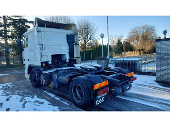 Trattore stradale DAF XF 95.430 EURO 2 MANUAL GEARBOX: foto 4