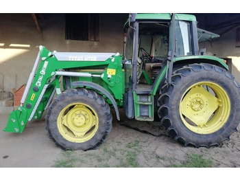 Caricatore frontale per trattori METAL-TECHNIK