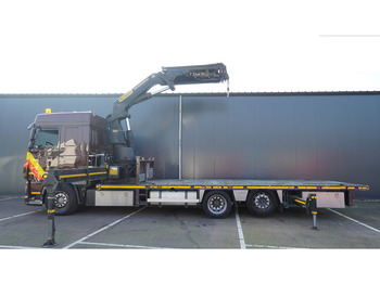 Camion con gru DAF XF 460