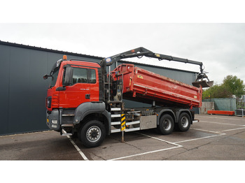Camion con gru MAN TGS 28.400 6X6 2 SIDE TIPPER WITH HMF 1643 CRANE 376.400KM: foto 3