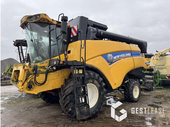 Mietitrebbia NEW HOLLAND CX series