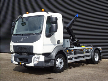 Autocarro scarrabile VOLVO FL 240