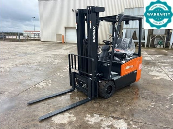 Carrello elevatore elettrico DOOSAN