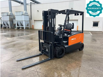 Carrello elevatore elettrico DOOSAN