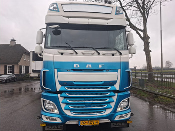 Trattore stradale DAF XF 440