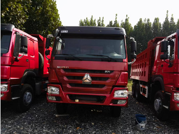 Autocarro ribaltabile SINOTRUK HOWO