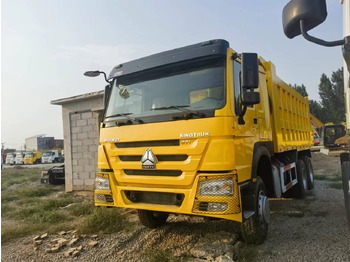 Autocarro ribaltabile SINOTRUK HOWO