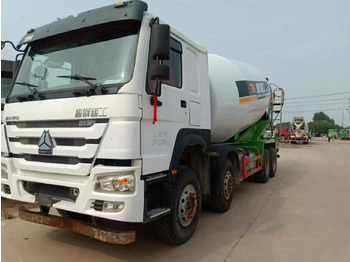 Autobetoniera SINOTRUK HOWO