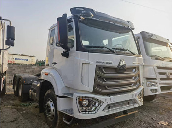 Trattore stradale Sinotruk HOWO 6*4 Tractor: foto 4