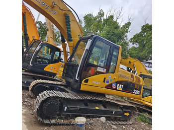 Escavatore cingolato CATERPILLAR 320CL