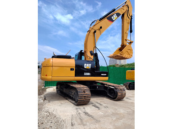 Escavatore cingolato CATERPILLAR 320D2