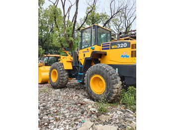 Pala gommata KOMATSU WA320