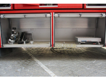 Leasing di  Reynold Boughton Barracuda 4x4 Airport Fire Truck Reynold Boughton Barracuda 4x4 Airport Fire Truck: foto 4