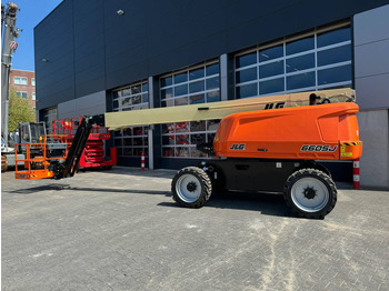 Piattaforma telescopica JLG