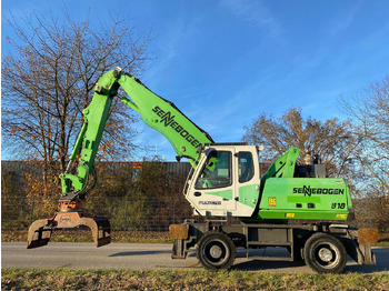 Escavatore per movimentazione SENNEBOGEN