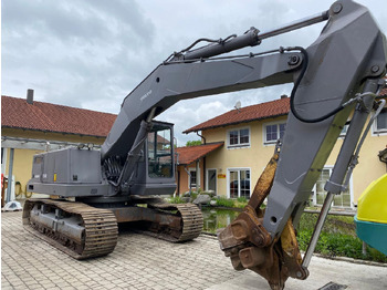 Escavatore cingolato VOLVO EC300
