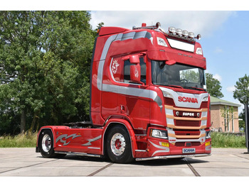 Trattore stradale SCANIA R 650