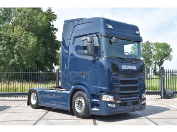 Trattore stradale SCANIA S 450