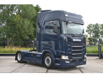 Trattore stradale SCANIA S 450