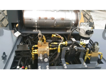 Rullo stradale XCMG CV123 used 12ton single drum vibratory compactor price: foto 4 Rullo stradale XCMG CV123 used 12ton single drum vibratory compactor price: foto 4