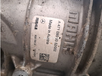 Filtro carburante per Camion Mercedes-Benz ACTROS MP4 housing   Mercedes-Benz EURO 6 truck: foto 4
