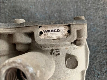 Valvola freno per Camion WABCO 1747137   DAF XF 106 truck: foto 2