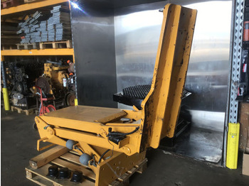 Cabina e interni LIEBHERR