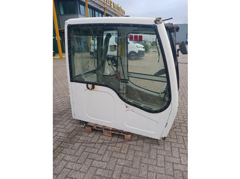 Cabina e interni LIEBHERR