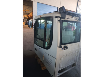 Cabina e interni LIEBHERR