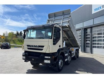 Autocarro ribaltabile IVECO Trakker