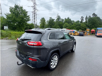 Hatchback JEEP Cherokee 2.2 TD: foto 4 Hatchback JEEP Cherokee 2.2 TD: foto 4