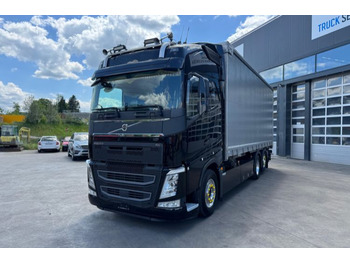 Camion centinato VOLVO FH 540