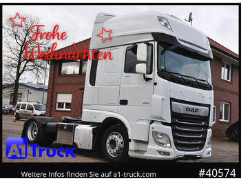Trattore stradale DAF XF 530