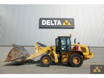 Pala gommata CATERPILLAR 938M