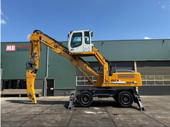 Escavatore per movimentazione LIEBHERR A 924