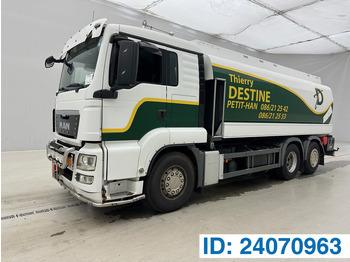 Camion cisterna MAN TGS 26.360